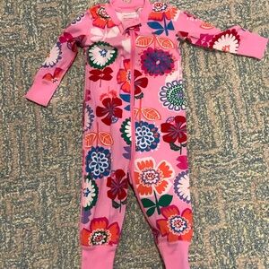 Like new! Size 3-6 months pjs!